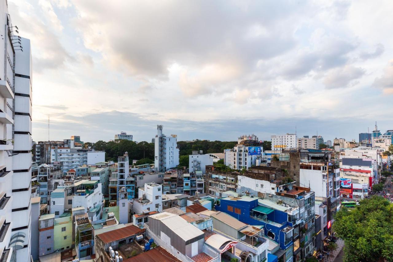 Labar Hotel Saigon Хошимин Екстериор снимка