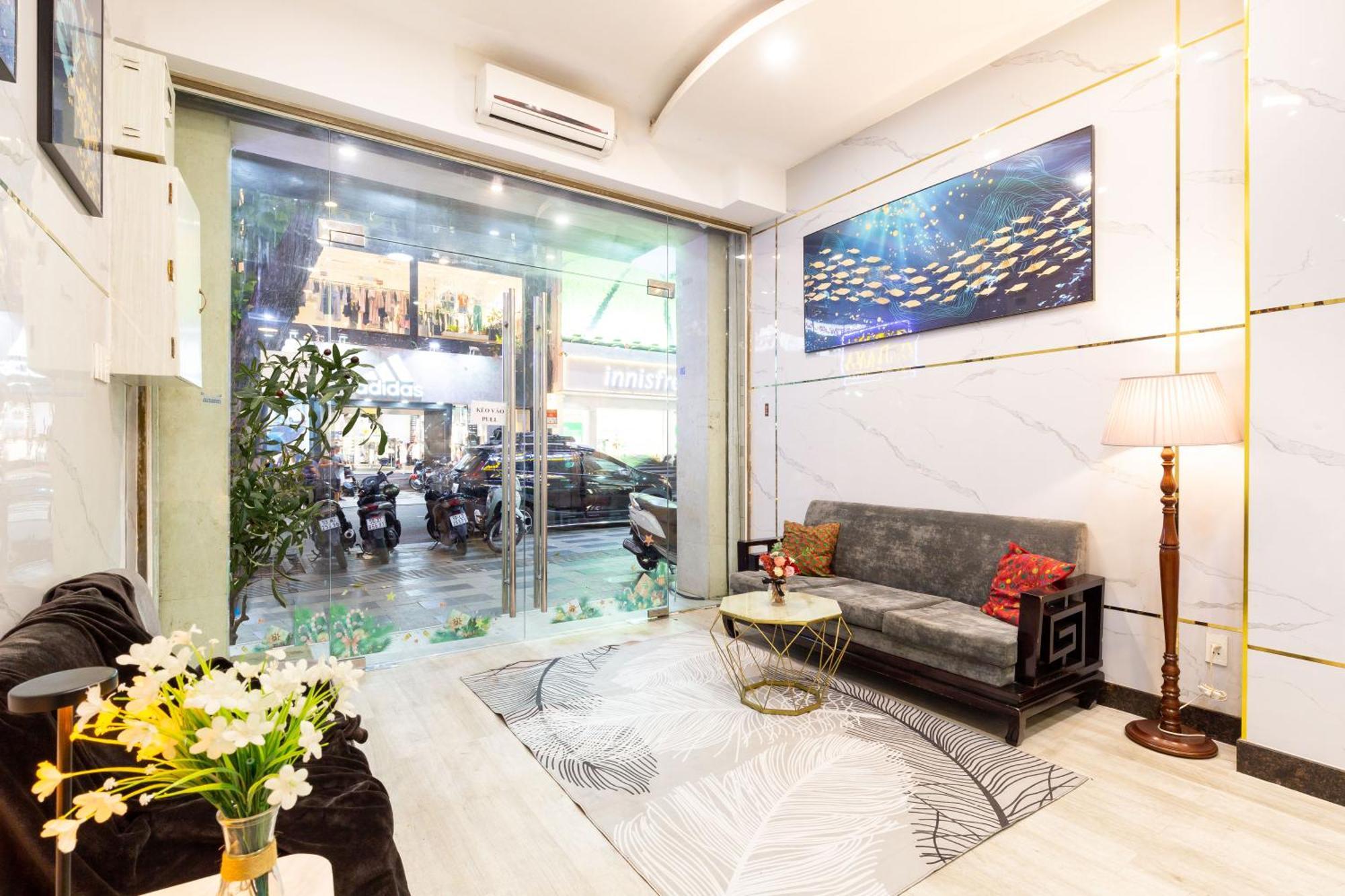 Labar Hotel Saigon Хошимин Екстериор снимка